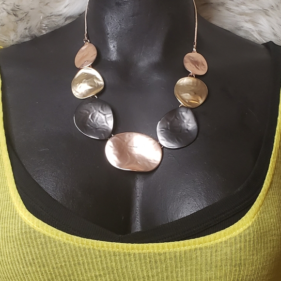 86York tri color necklace.  New - Picture 2 of 6